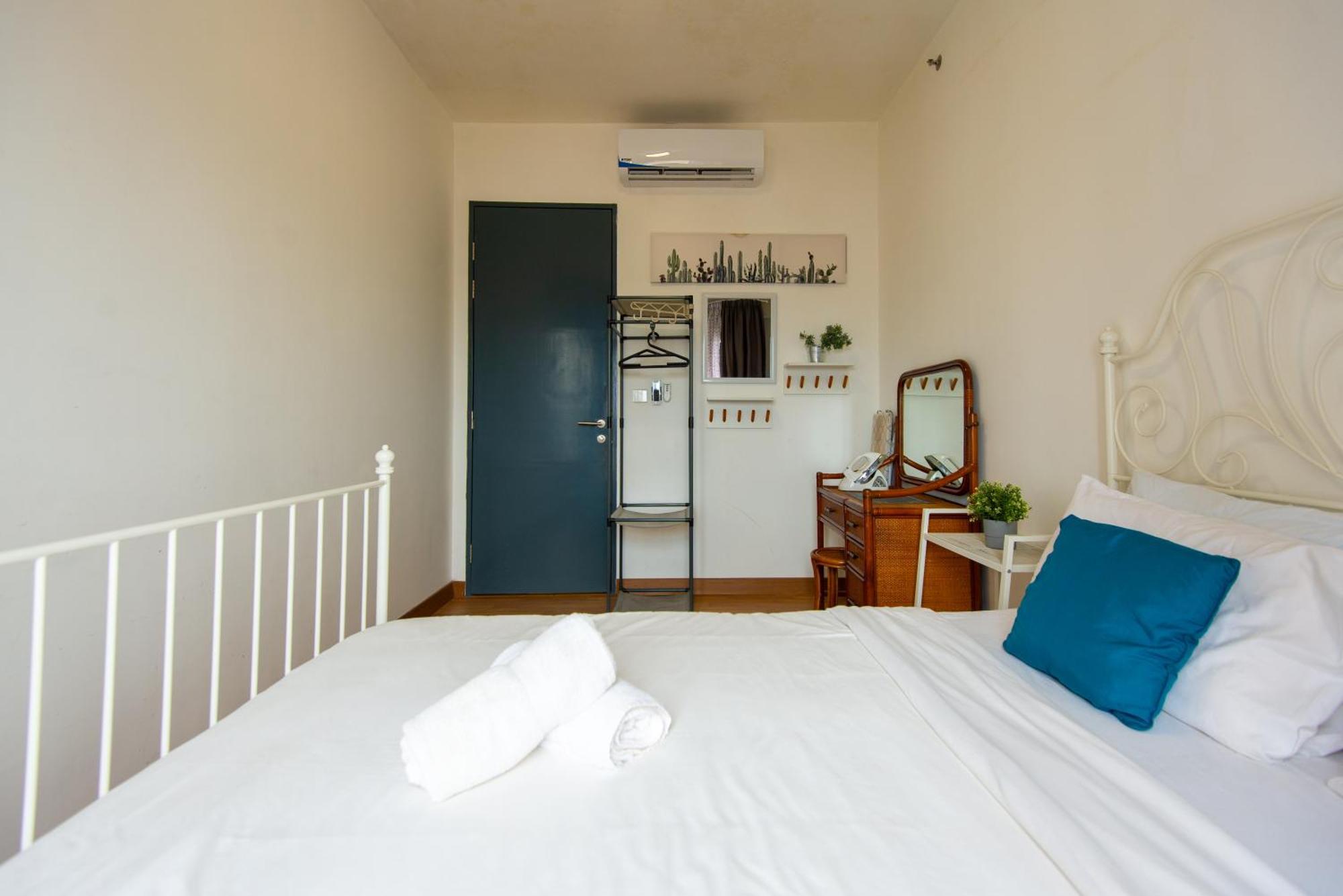 Casa Orient @ Macalister 218 ❈中路218东方之家 3Br 8Pax Apartment George Town Exterior photo